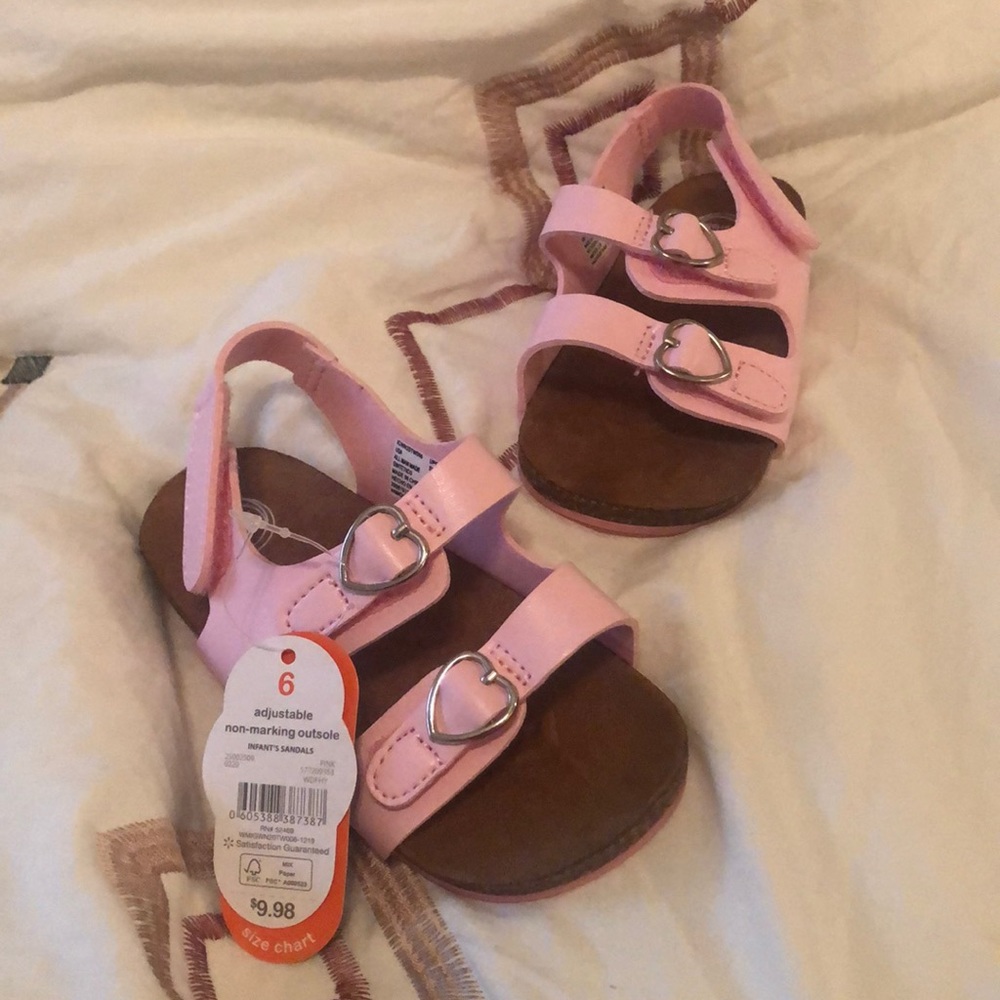 Pink heart buckle sandals